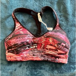 Lululemon sports bra